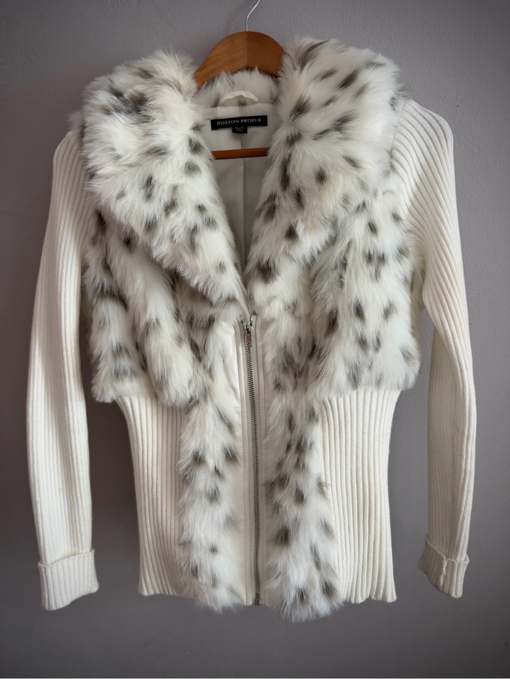 Boston Proper Cream Ribbed Zip Cardigan with Spotted Faux Fur Trim